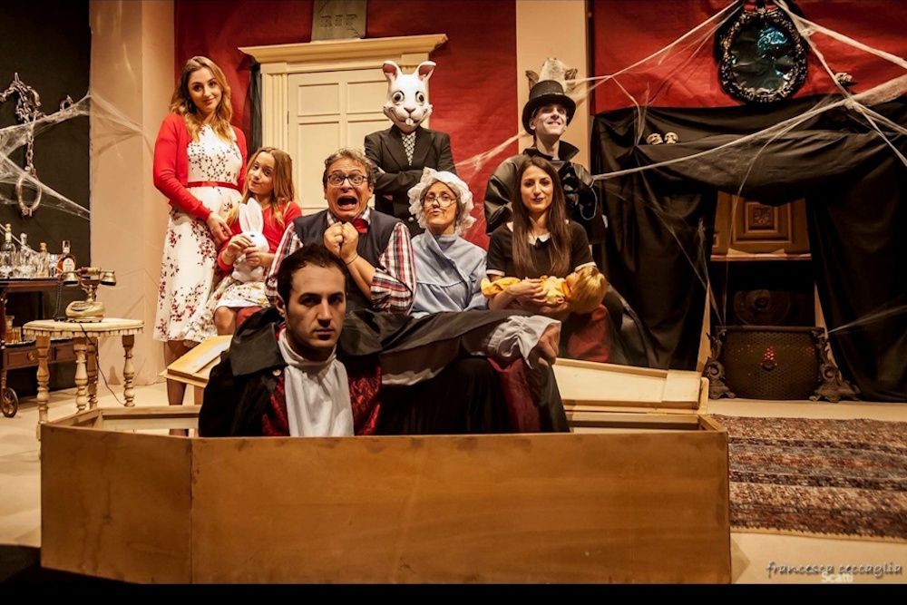 LA PAZZA FAMIGLIA DI HALLOWEEN TORNA AL MANZONI: “LA FAMIGLIA TRANSYLVANIA 2” IL 31 OTTOBRE